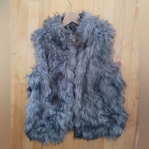 Michael Kors Faux Fur Vest Size Large